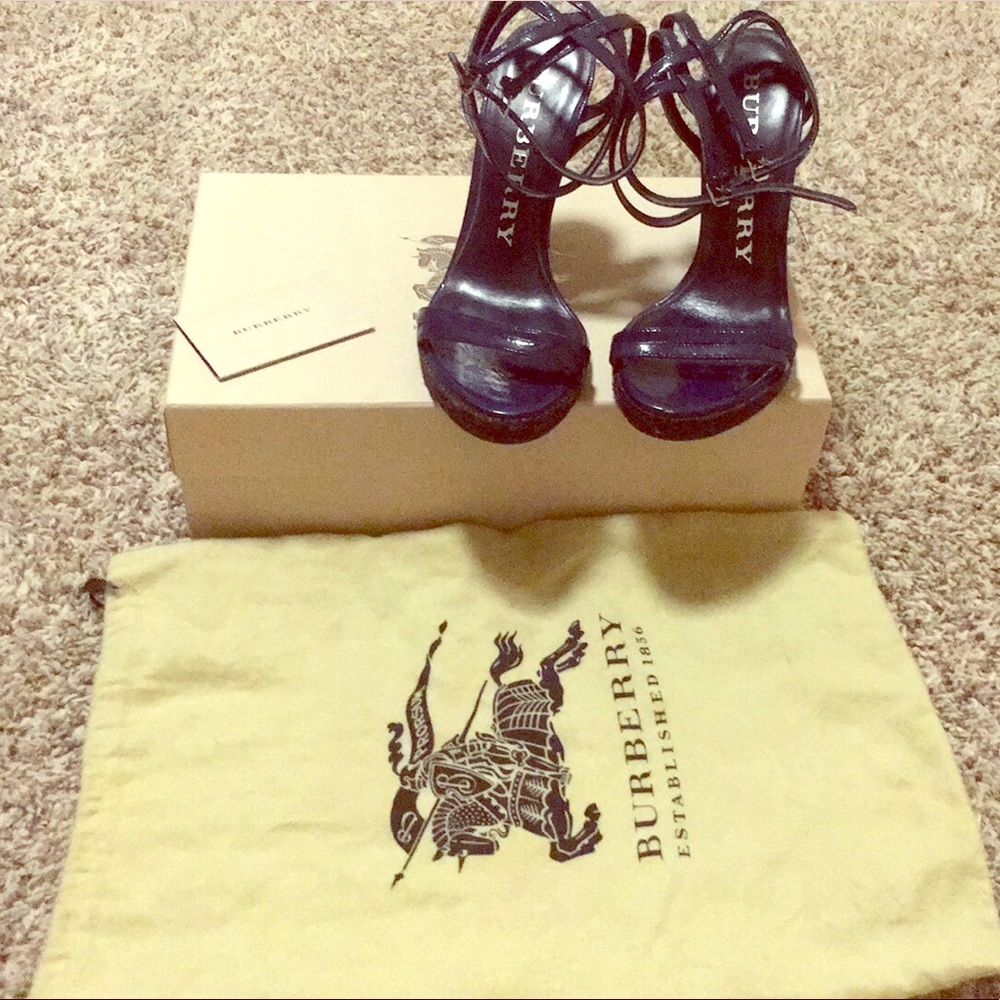 Burberry Wedge EUR 38 / US size 8 US 7.5 Dark Blue